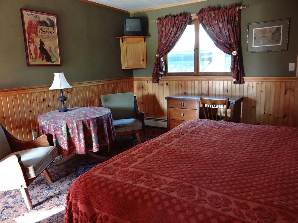 Blue Gentian Lodge At Magic Mountain Londonderry Екстериор снимка