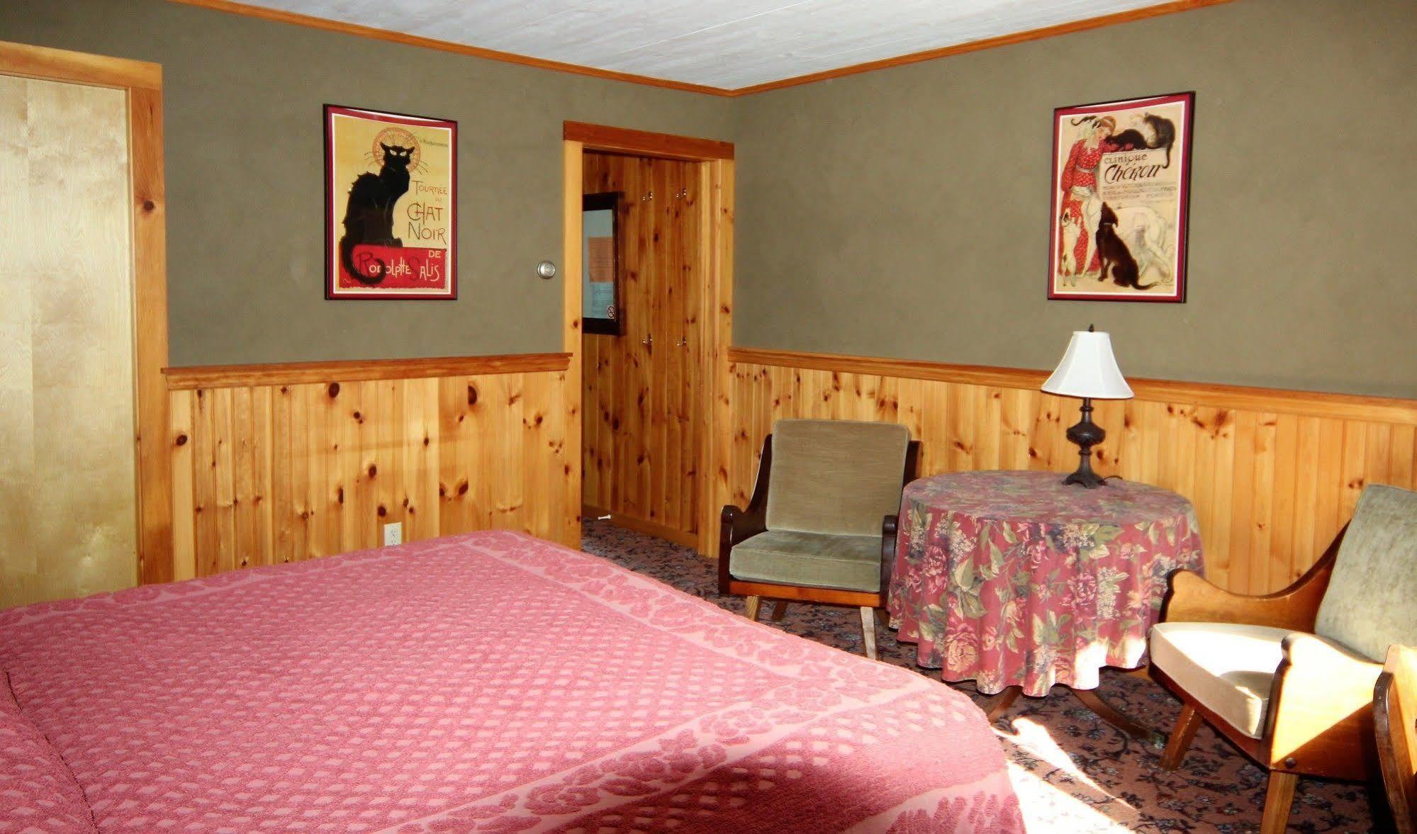 Blue Gentian Lodge At Magic Mountain Londonderry Екстериор снимка