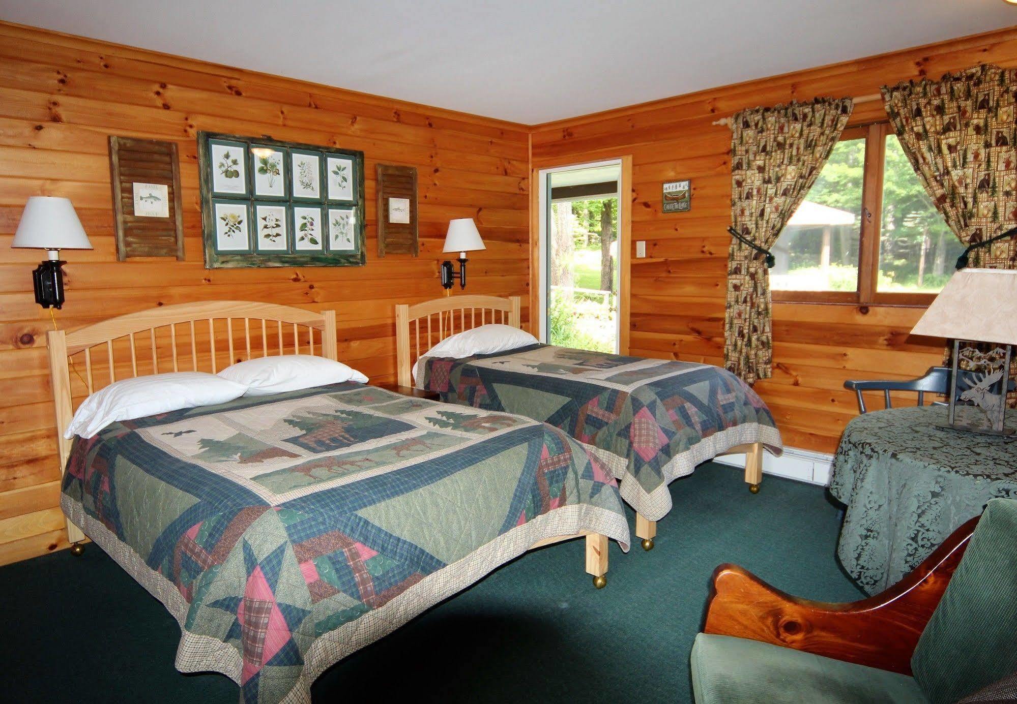 Blue Gentian Lodge At Magic Mountain Londonderry Екстериор снимка